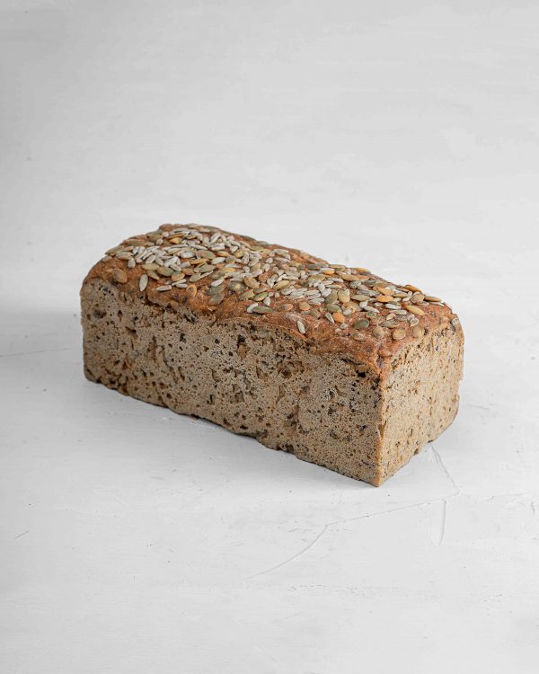 Pâine integrală cu maia cu semințe 1
